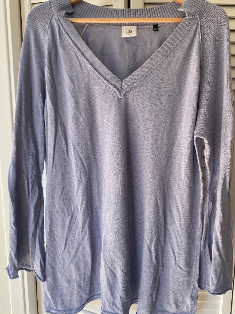 Cabi Long Sleeve V Neck Blue Sweater